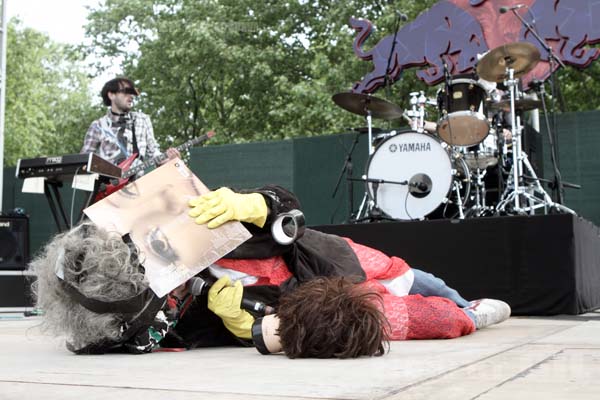 GARY WILSON AND THE BLIND DATES - 2013-05-26 - PARIS - Parc de la Villette - 